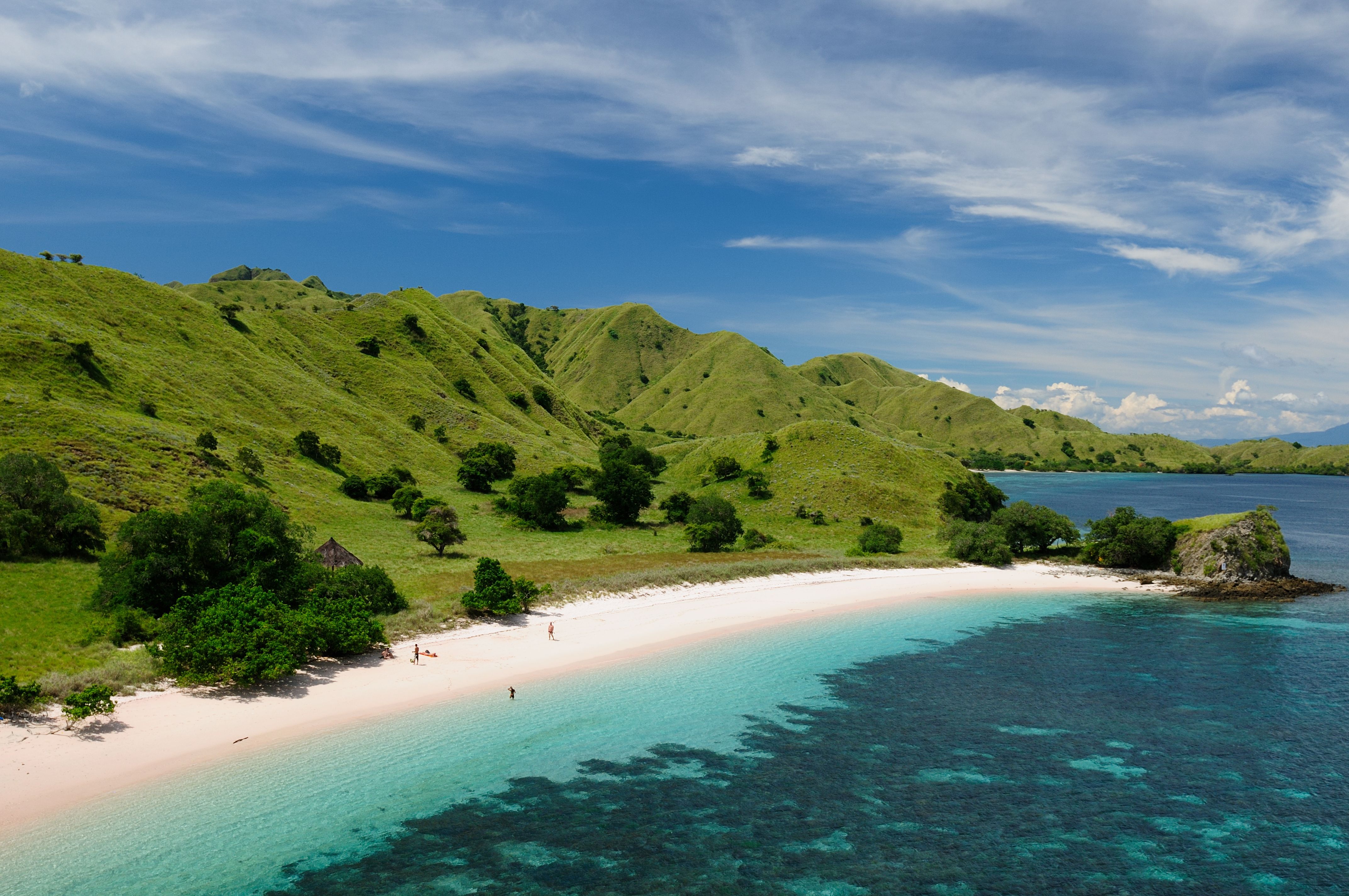 XL Indonesia Komodo Pink Beach
