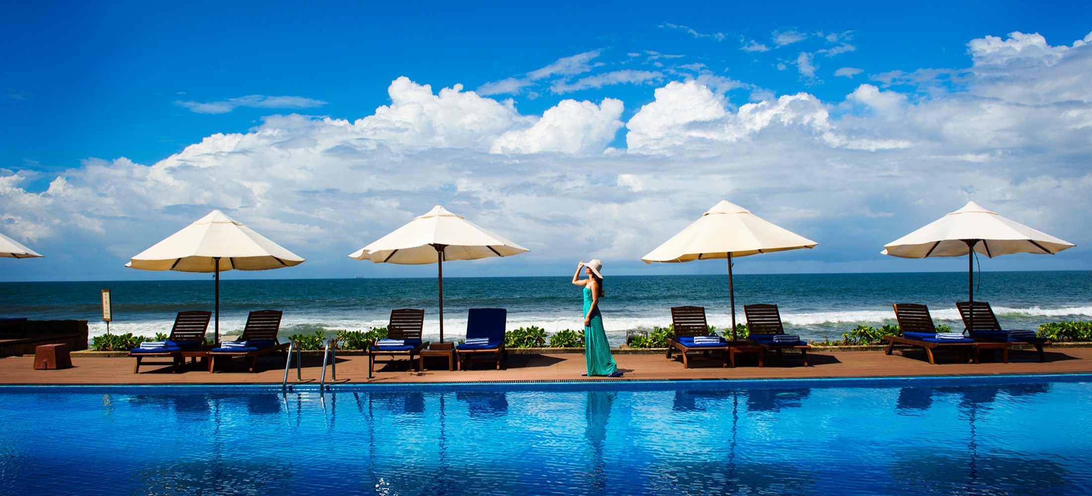 XL Sri Lanka Colombo Hotel Galle Face Pool And Ocean View