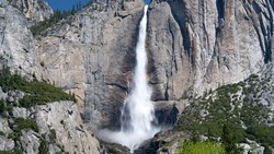 XL USA California National Park Yosemite Magnificent Yosemite Falls