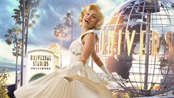 Small Usa California Universal Studios VIP Experience Marilyn Monroe RESTRICTED USE