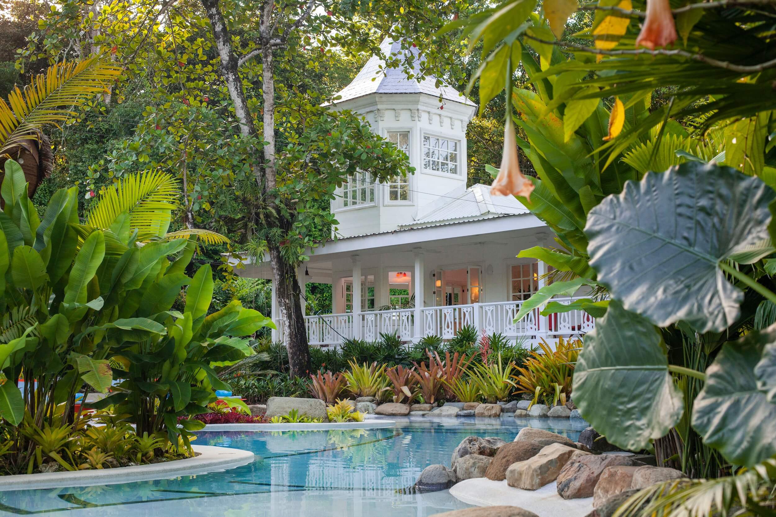 XL Costa Rica Aguas Claras Pool1