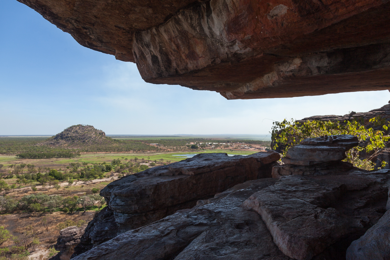 Small Australia Arnhem Land Tour Lunch Spot Injalak Hill