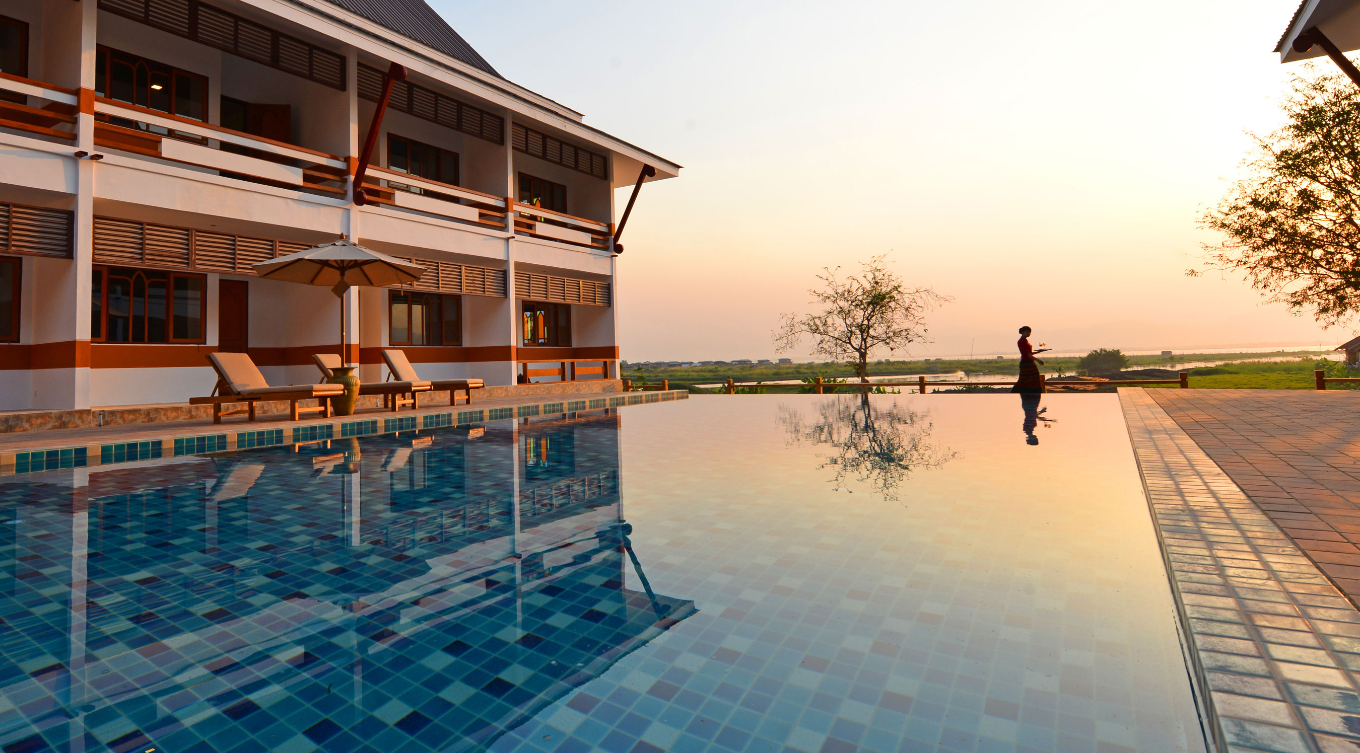 Xl Burma Ananta Inle Sun Set Pool