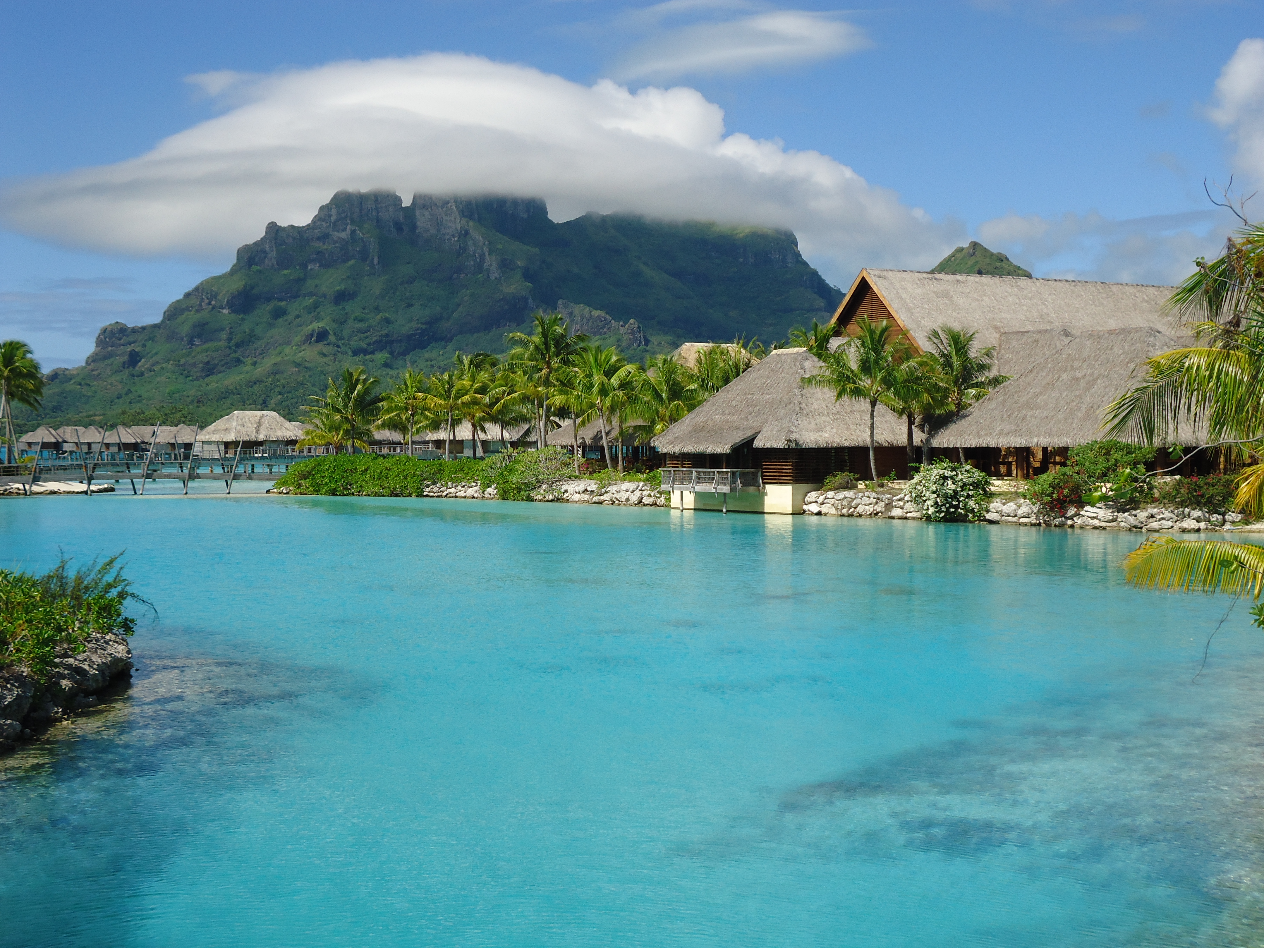 XL French Polynesia Four Seasons Bora Bora Ocean Nature View