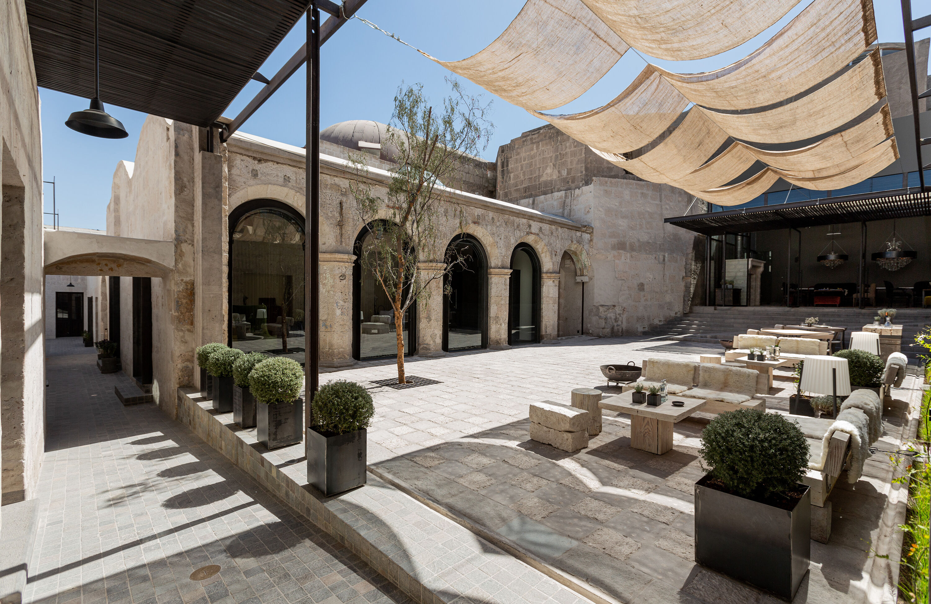 XL Peru Hotel Cirqa Common Area3