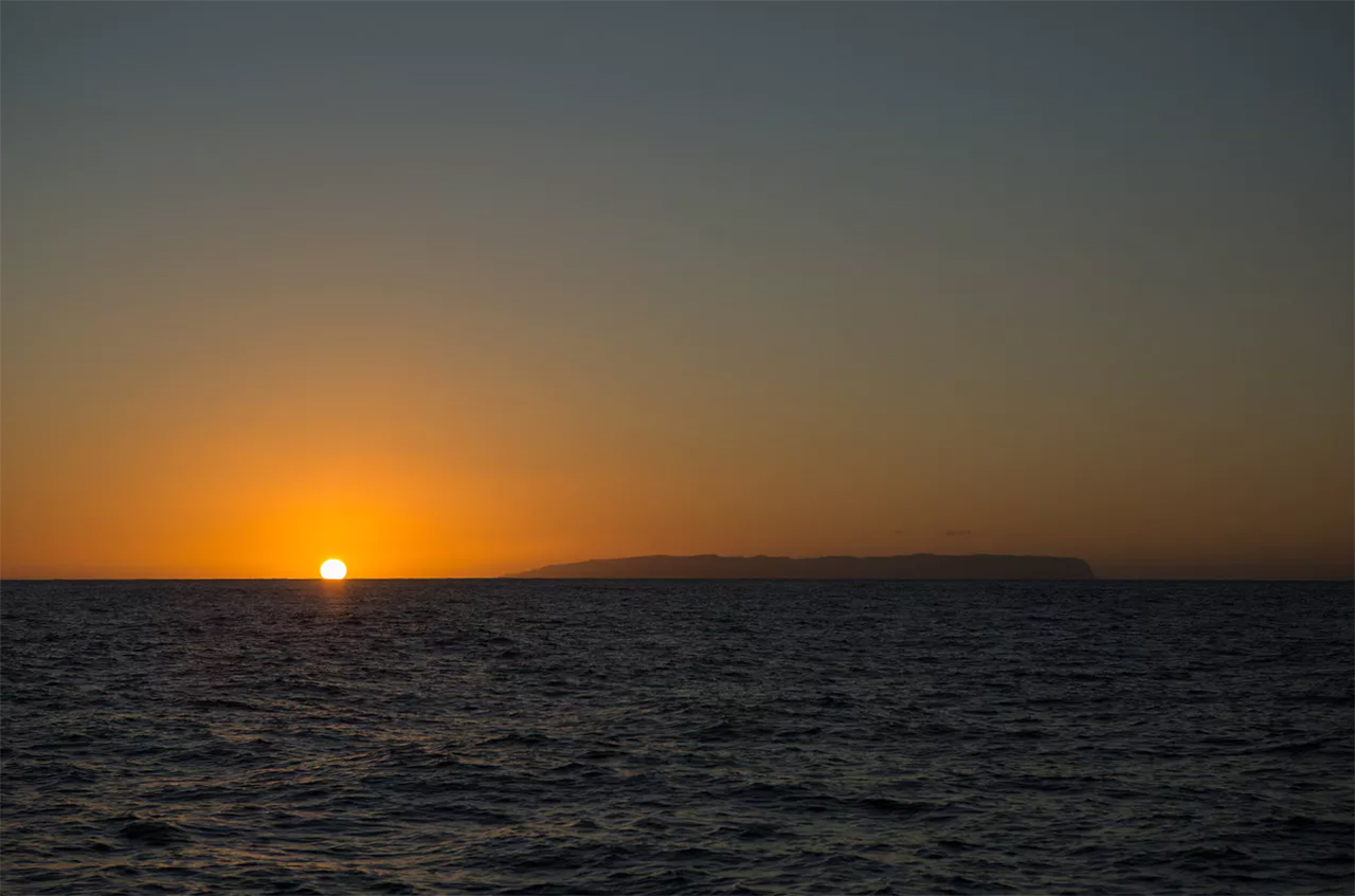 Small Hawaii Kauai Sunset Na Pali Holoholo Cruise