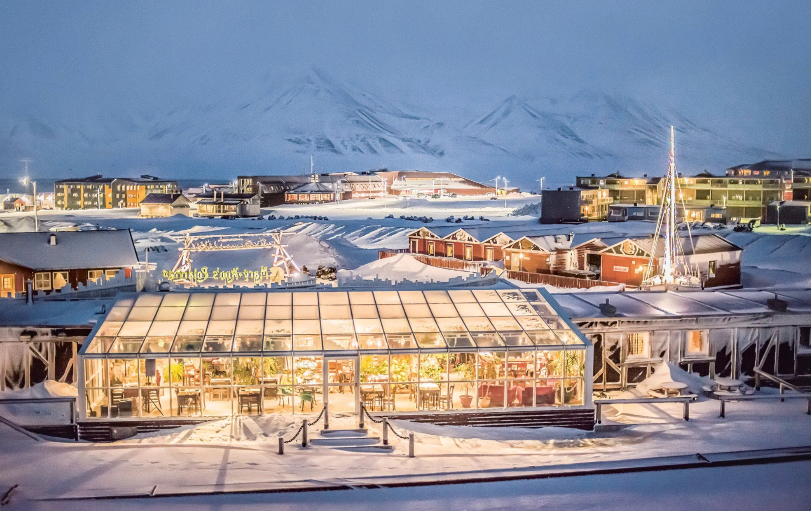 Xl Svalbard Restaurant Mary Anns Polarrigg Extiror