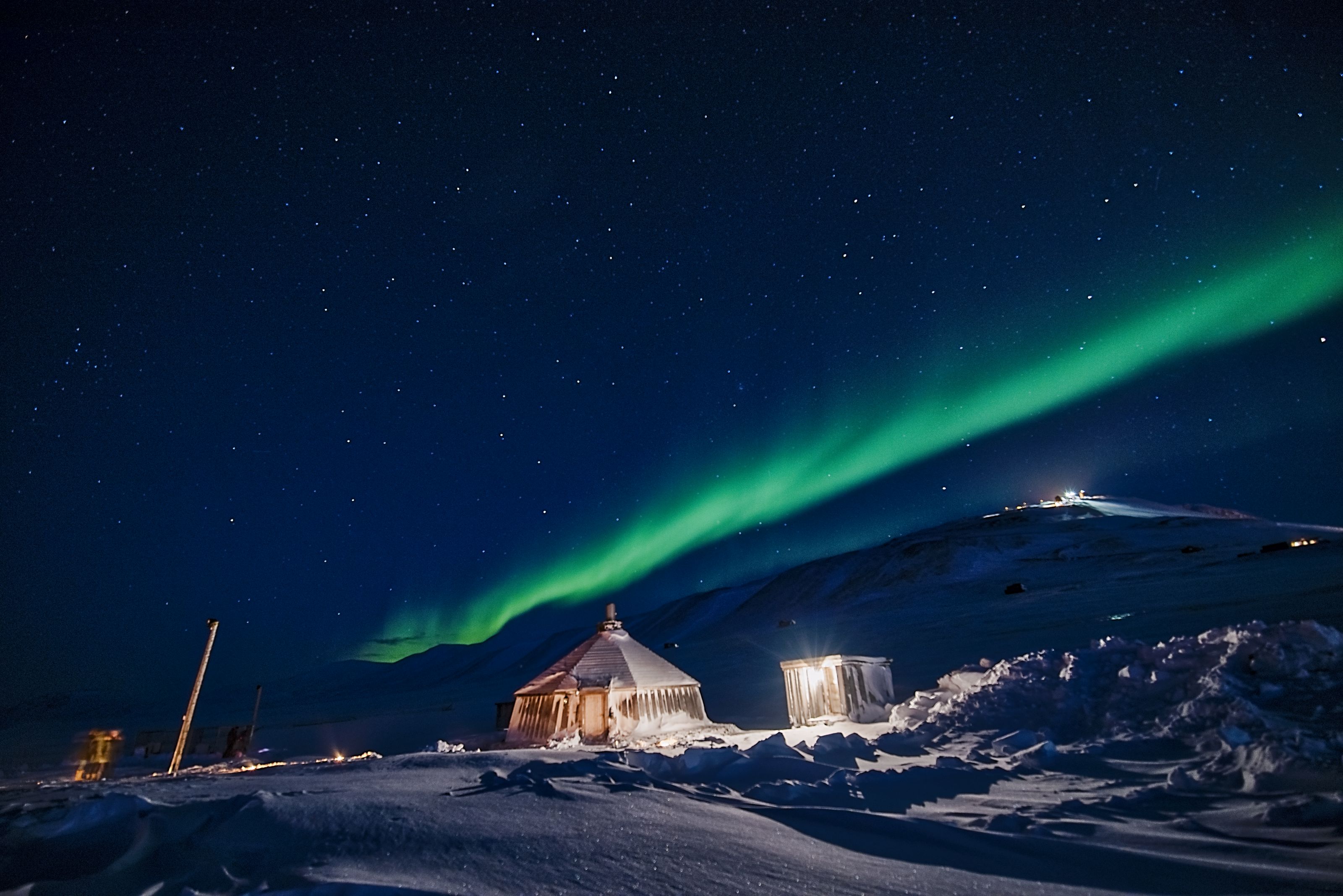 Xl Svalbard Camp Barentz Northern Light Photo Agurtxane Concellon