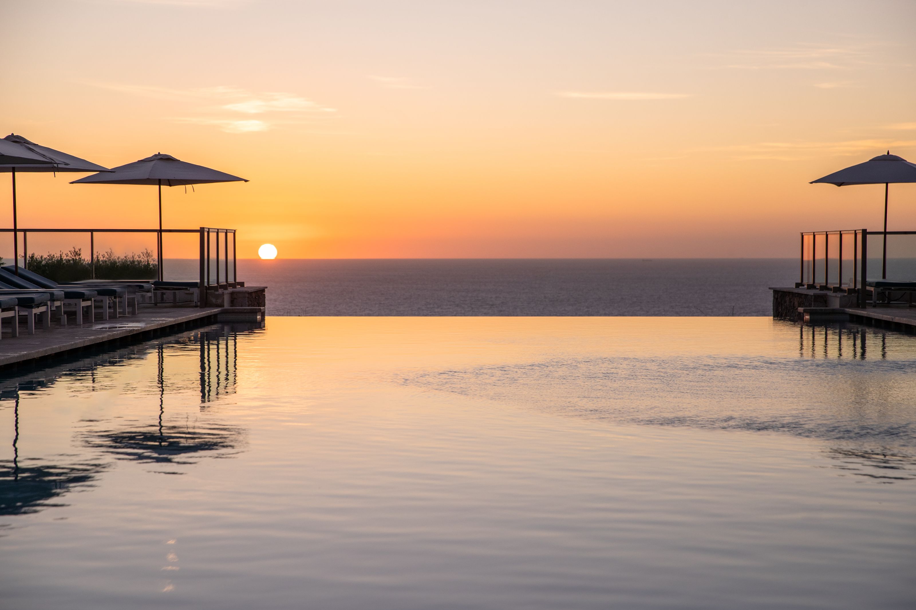 Xl Spain Jumeirah Port Soller Hotel Spa Mallorca Infinity Pool Sunset