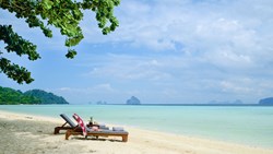 Xl Thailand Koh Kradan Sevenseas Resort Beach Sunbeds (1)
