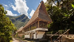 XL Peru Inkaterra Machu Picchu Pueblo Cafe Inkaterra Common Area